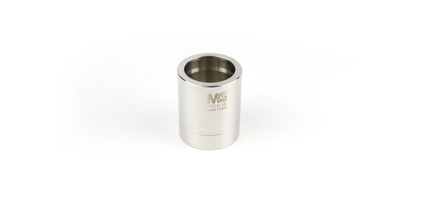 Stainless steel ferrule for PTFE hoses assemblies